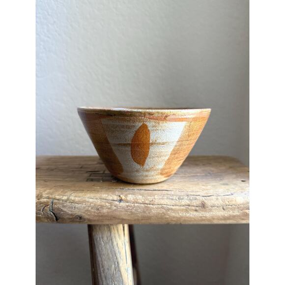 Hand Made Brown Studio Pottery Bowl - Picture 1 of 5